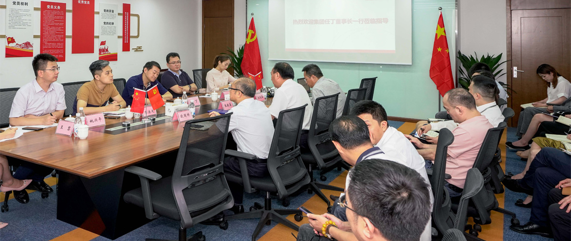 为旅游插上航空“翅膀”，给旅游增添科技“引擎”，用创新创造更大价值